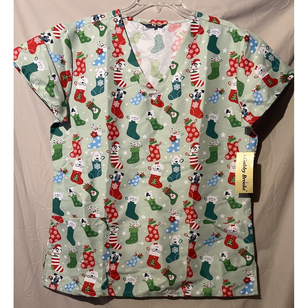 Gabby Brooke Light Green‎ Christmas Scrub Top Dogs & Cats New with tags